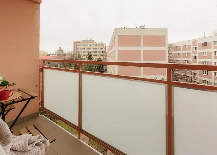 Inn Bnb Sunny Balcony Studio Bratislava *