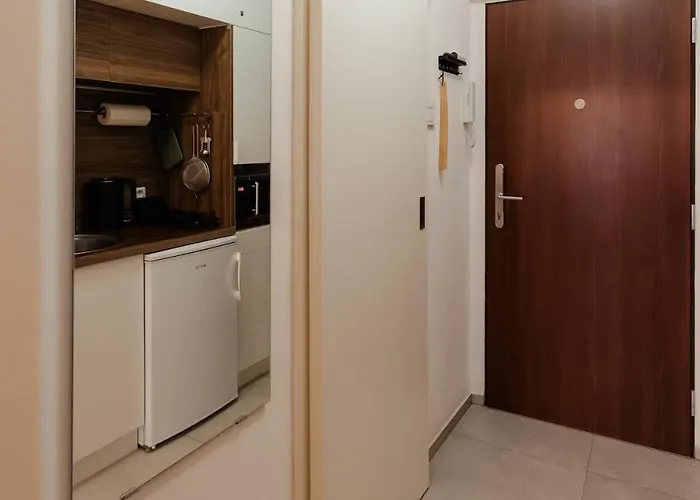 Bnb Sunny Balcony Studio Bratislava Inn Bratislava