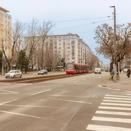Sunny Balcony Apartment Pressburg